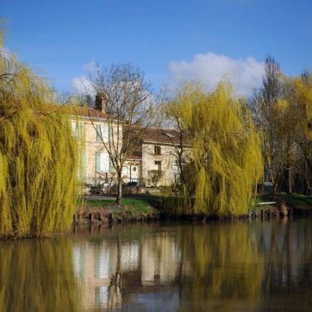 le-marais-poitevin-offre-une-multitude-de-paysages.jpg