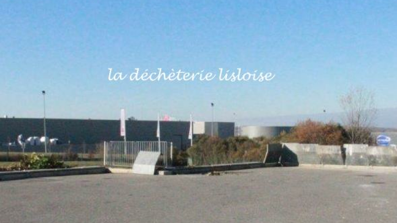 Un macaron pour accèder aux déchèteries du Sictom Est