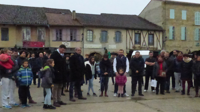 Une minute de silence pour Véronique