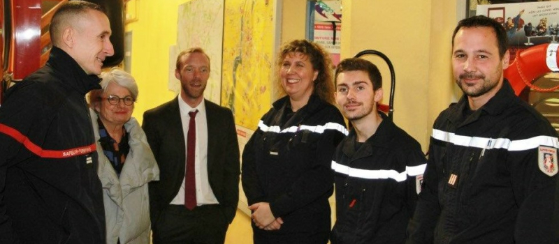 Visite du sous-préfet dans les services de secours