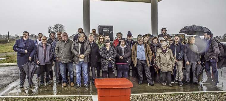 1 Inauguration de la station service sous la pluie 1bis 200118.jpg