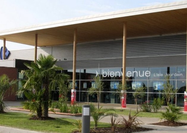 carrefour market l'isle-jourdain