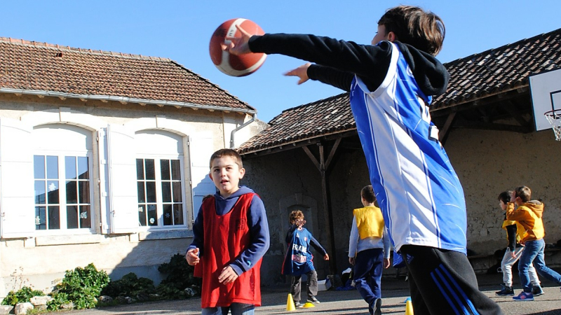 Basket. Les clubs invitent les écoles