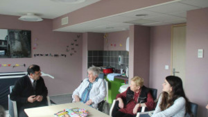 Échange intergénérationnel entre le collège et l'Ehpad