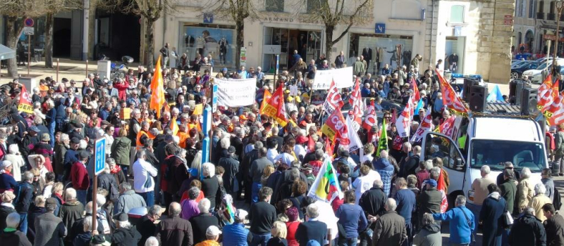 La manif des retraités et des EPHAD   : digne, fournie, pacifique