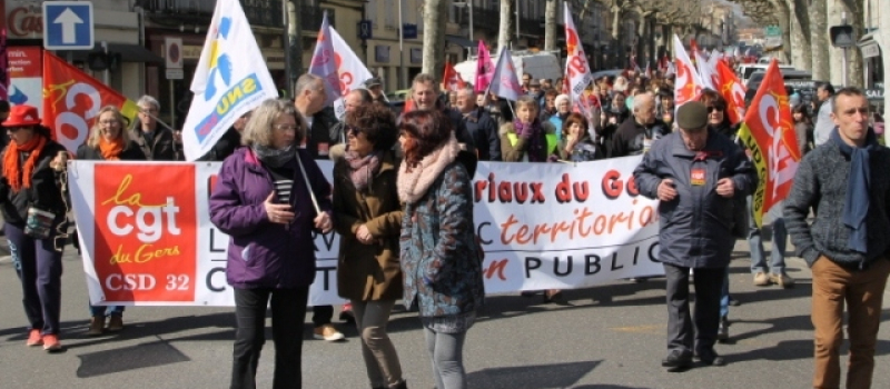Première grosse mobilisation de la rue