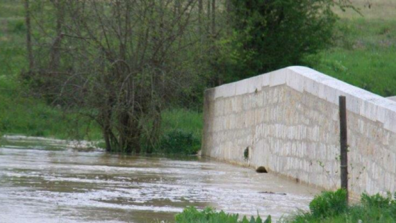 la rivière de l'Osse déborde au pont de Lartigue