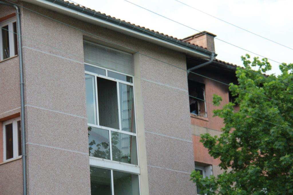 appartement du 4eme étage incendié, Bat A1 avenue Claude Augé, côté façade
