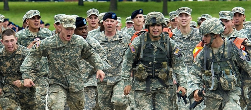 Le retour du service militaire pour tous ?