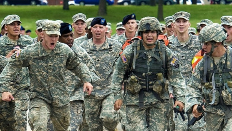 Le retour du service militaire pour tous ?