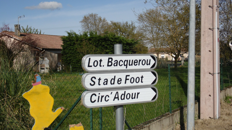 Dans le village de Jû-Belloc