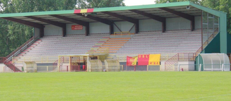 avant match au stade Fernand Lapalu
