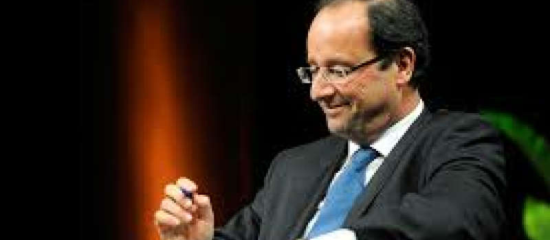 François Hollande en tournée promotionnelle