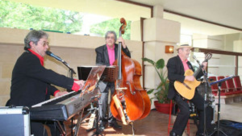 Soir et matin chante Trenet