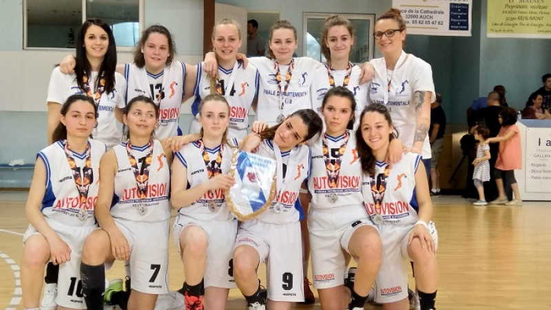 Honorable défaite des Cadettes!