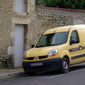 poste voiture.jpg