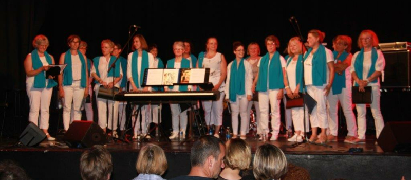 la MJC locale recevait sa chorale pour un spectacle