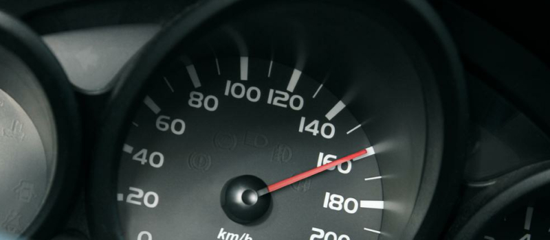 Il roulait deux fois plus vite que la vitesse autorisée