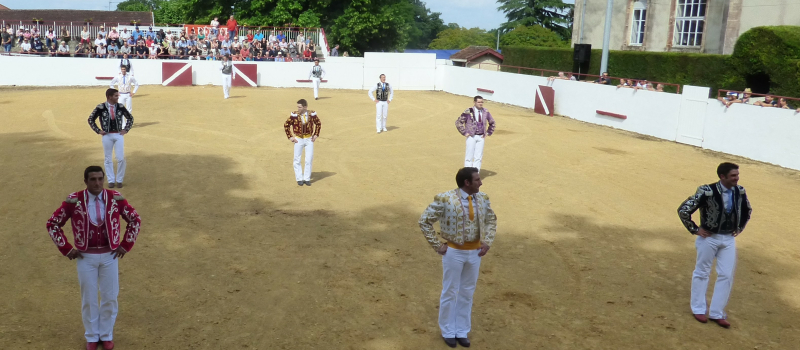 la course landaise des fêtes de Monlézun interrompue par la pluie