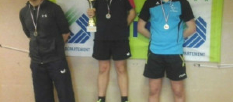 Thibault Doucet va au championnat de France de Tennis de table