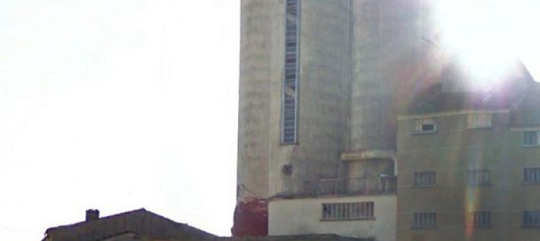 silos fleurance.JPG