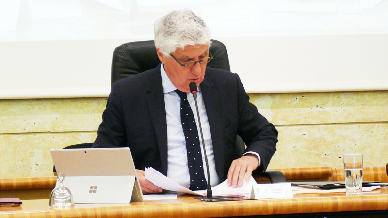Philippe Martin : Une dénonciation anonyme amène la brigade financière à enquêter sur ses assistants parlementaires