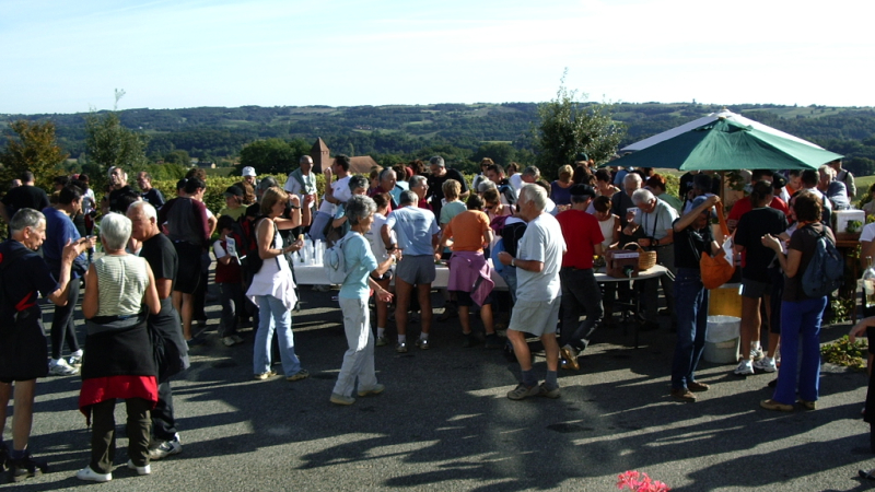 La fête du bourg entre sport, détente et course landaise