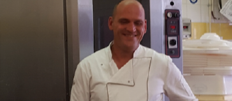 Sébastien Vignaux, boulanger à Carrefour Auch, 3e du concours du meilleur boulanger de l'enseigne
