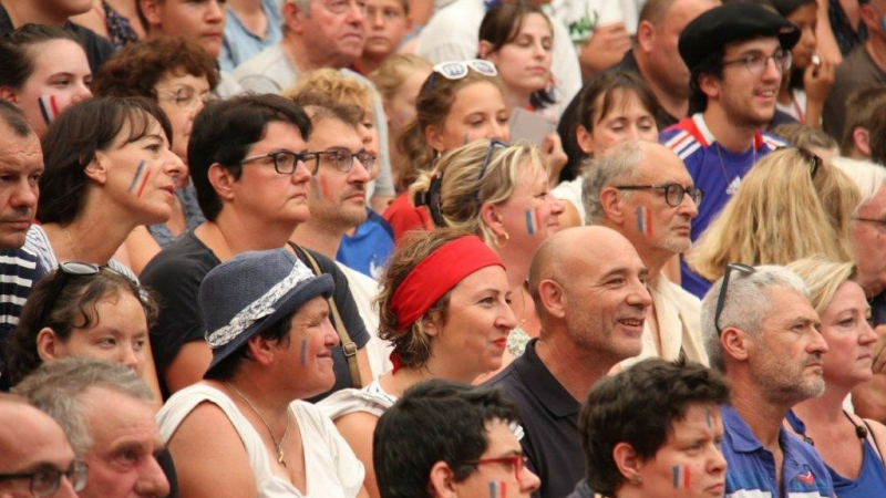 Ambiance torride dans la fan zone
