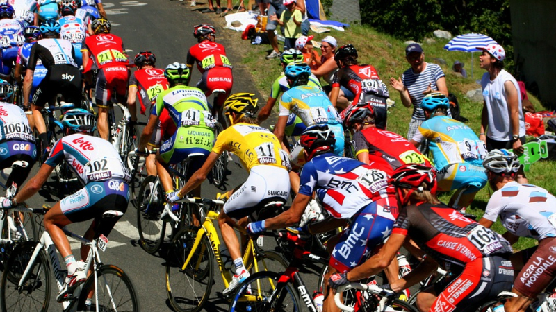 Réglementation de l’usage des artifices de divertissement et des engins pyrotechniques durant le passage du Tour de France le 26 juillet 2018