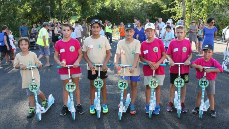 A fond les trottinettes ! 