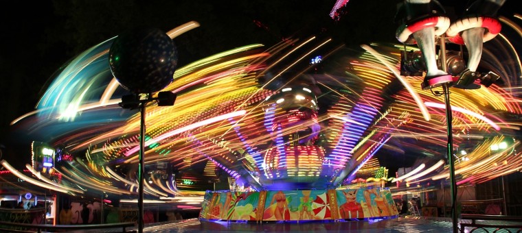 funfair-1635858_1280.jpg