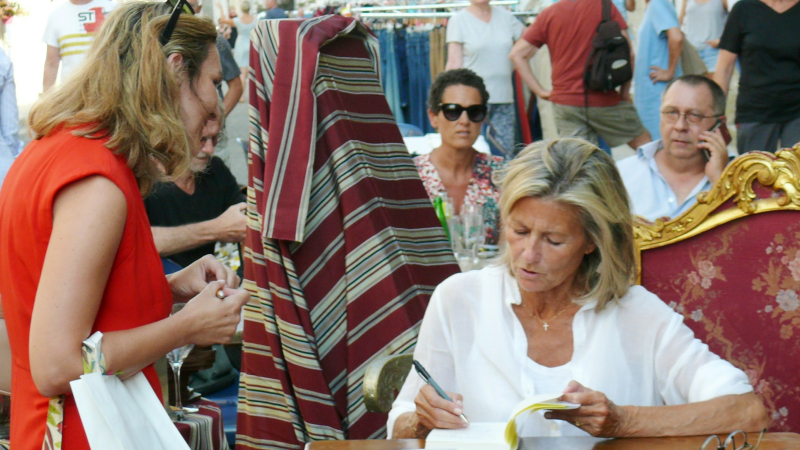 Claire Chazal a séduit les Lectourois et les touristes