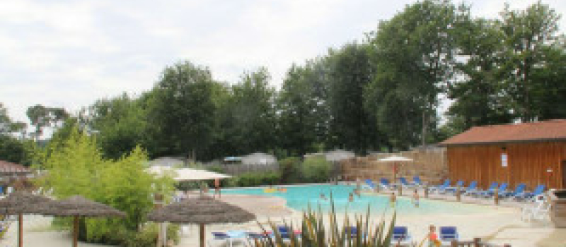 Au camping les Rives du lac,  les détentes alternent avec les ferias 