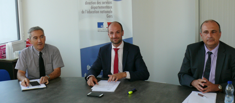 "Une rentrée scolaire qui s'est très bien passée même s'il reste quelques points sensibles", résume le directeur d'académie, Mathieu Blugeon.