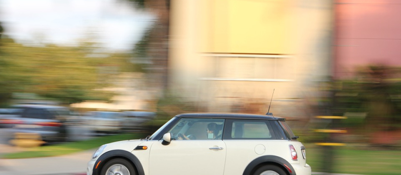 Sondage - L'amour des Français pour leur première voiture