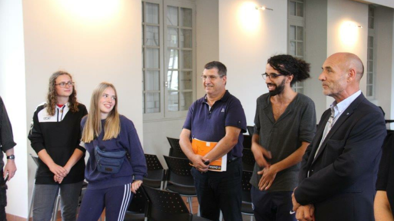 Des jeunes volontaires venus du monde entier