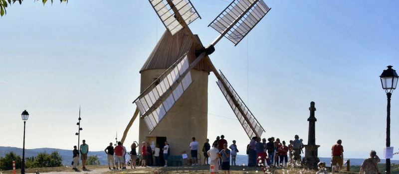 Le moulin a vent et son environnement ont séduit plus de 1000 personnes 