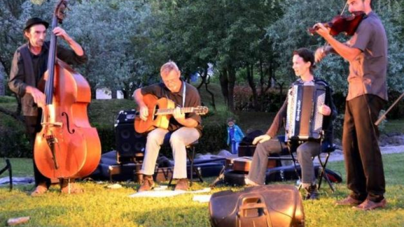 Chosleski , Musique des Balkans