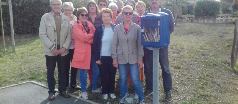 Une boite à lettre postale devenue boite à livres