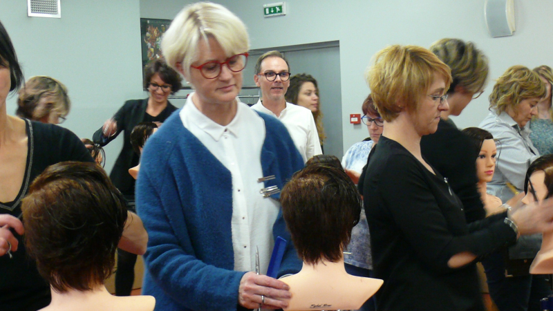 Coiffure : Passer de l’ultra féminin au super-rock ...