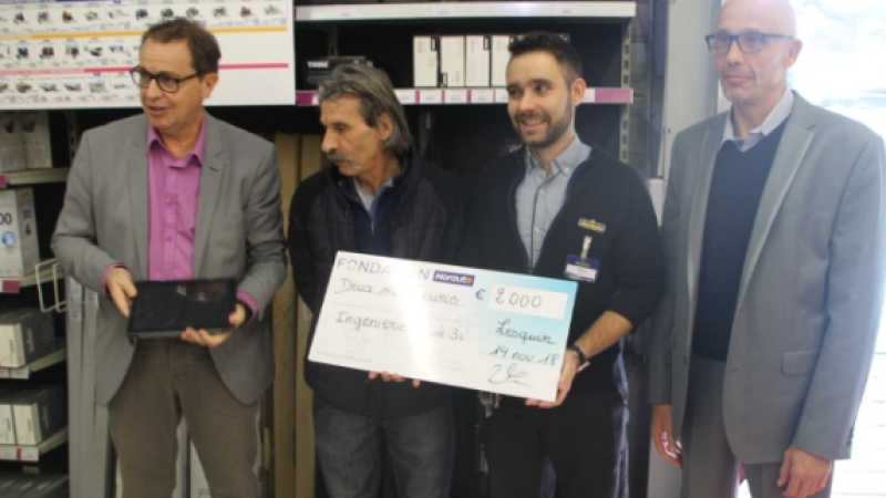 Remise de chèque en faveur de l'insertion professionnelle