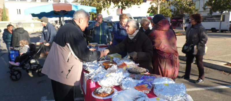 Vente de gâteaux sur le marché