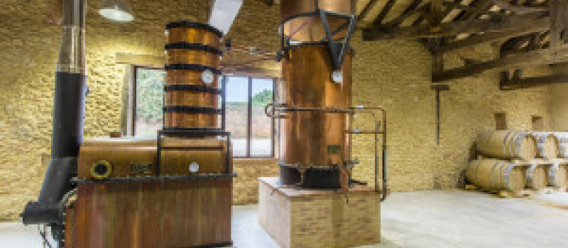 Uby ouvre les portes de son chai d’Armagnac