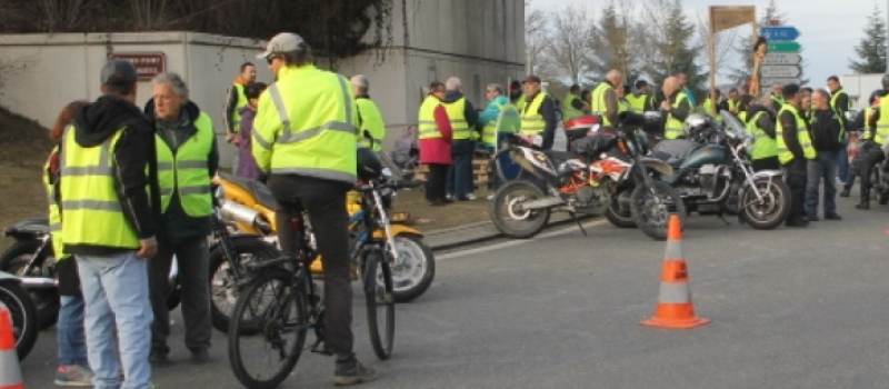 Les motards se joignent aux gilets jaunes
