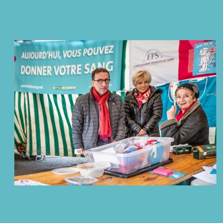 0 Stand du Don du Sang A Nogaro Christian Peyret XYZ et Rolande Delor 1bis 081218 copie.jpg