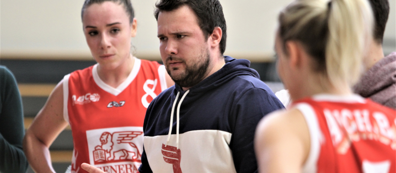Adrien Coureau : "Je suis exigeant avec mes joueuses"
