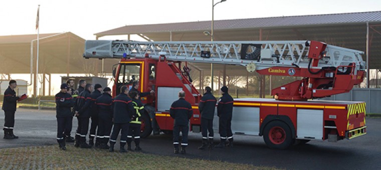 pompiers mirande echelle.jpg