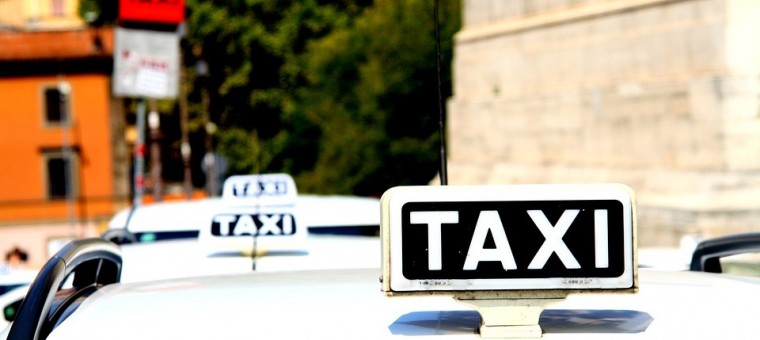 taxi-1184799_960_720.jpg