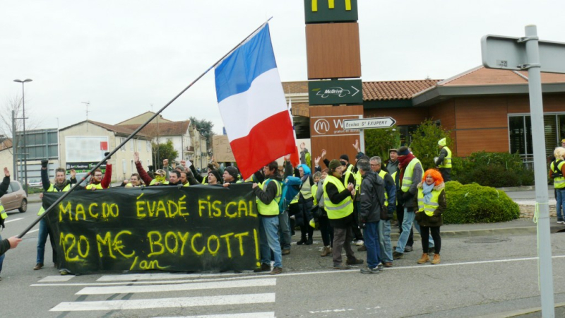 Les Gilets Jaunes en ordre groupé
